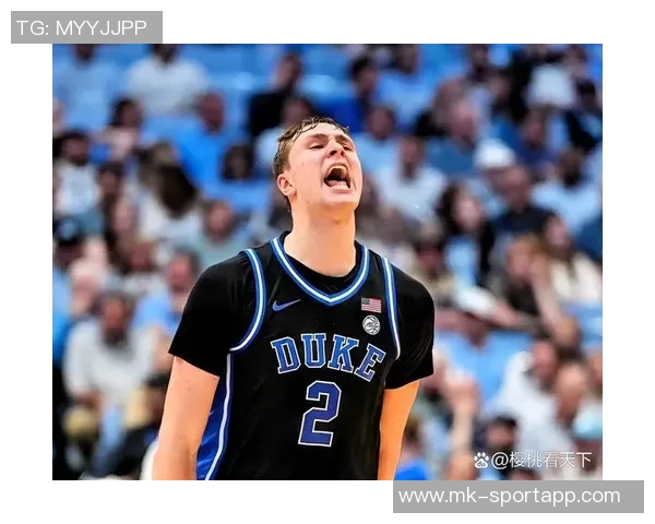 势如破竹的精彩瞬间弗拉格飞身大帽拉塞尔助攻浓眉空中暴扣